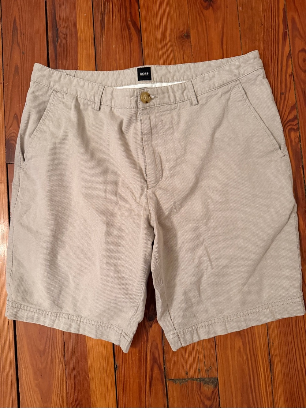 Hugo Boss Men's Light Beige Flat-Front Chino Shorts